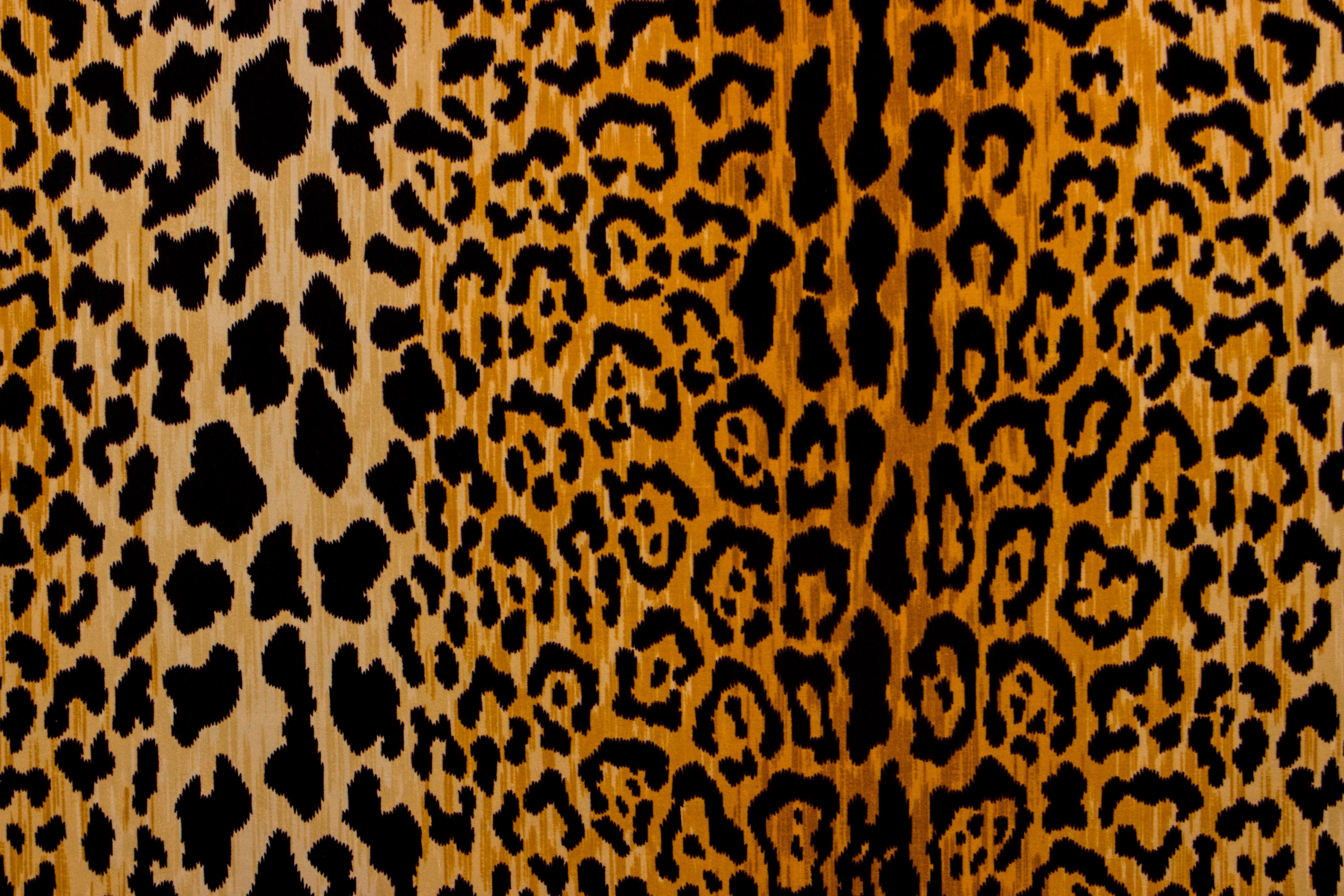 ArtZ® Nordic Leopard Sculpture