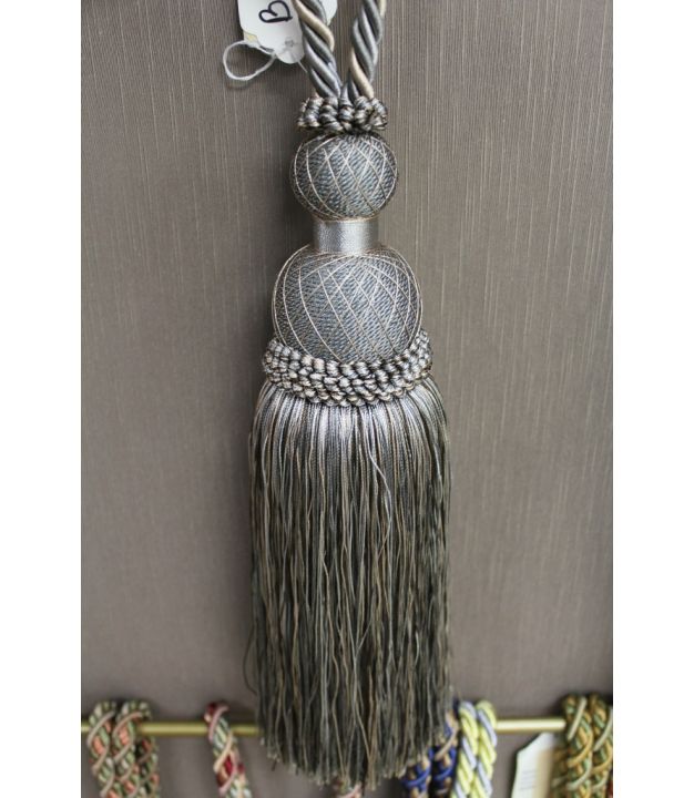 Single Tieback 29 Inch Gray