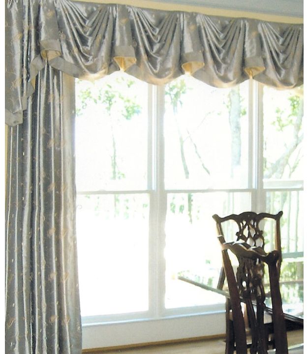 Estelle Valance