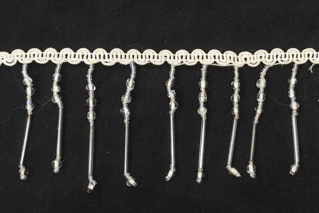 Beaded Glass Trim White 11128