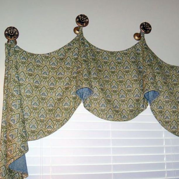 Oxford Valance1