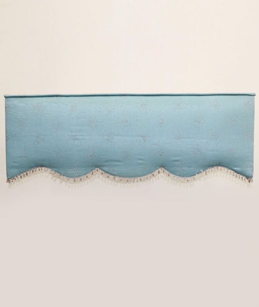 Shaped Cornice