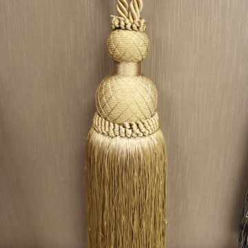 Single Tieback 29 Inch Gold Fabric Trim